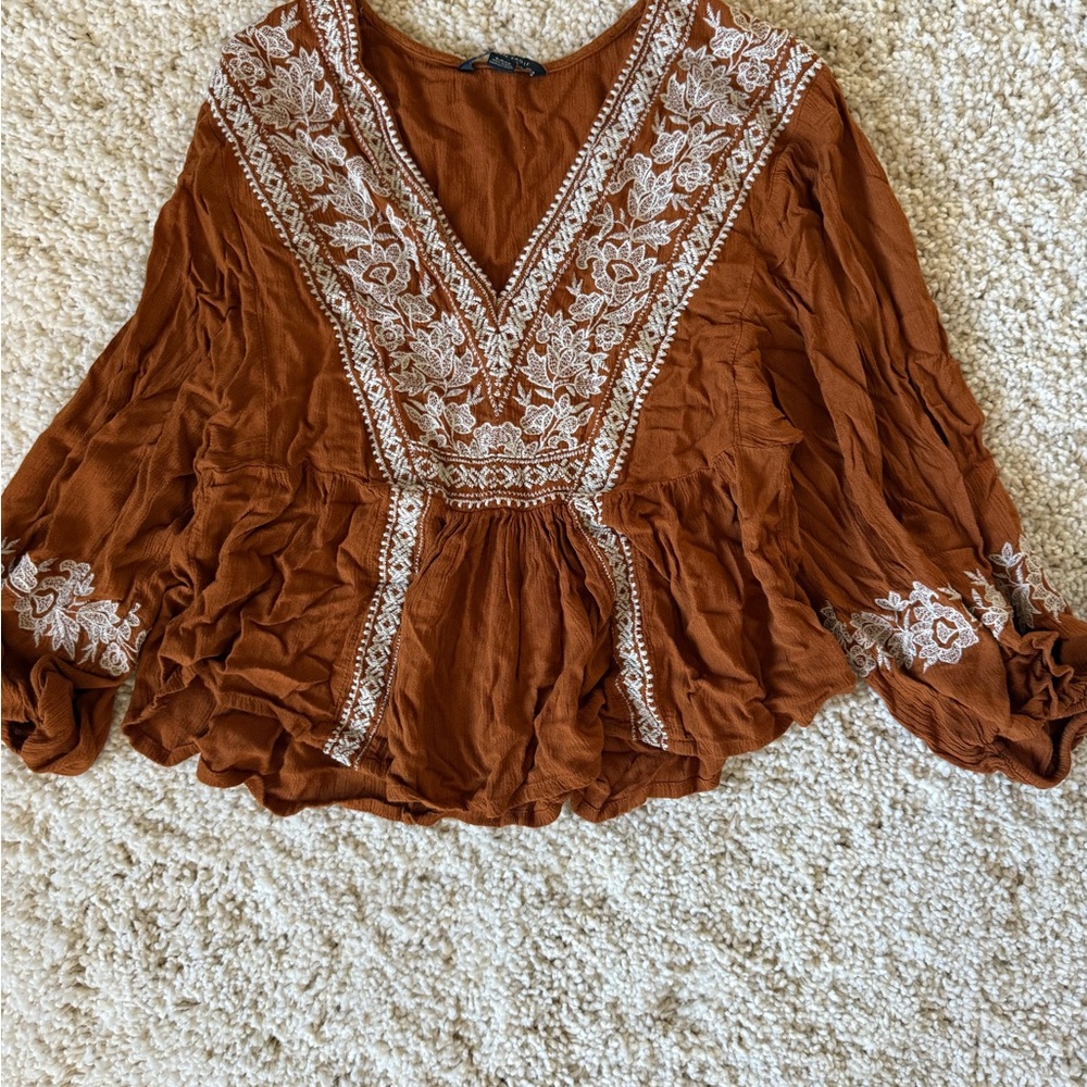 American Eagle Outfitters rust boho embroidered top S